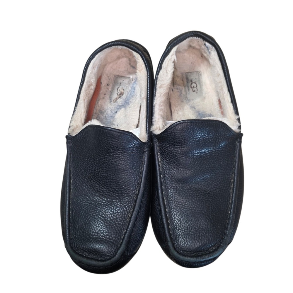 UGG Ascot Mens 12 Black Leather Shearling Lined Moccasin Slippers 5379E - Picture 2 of 16